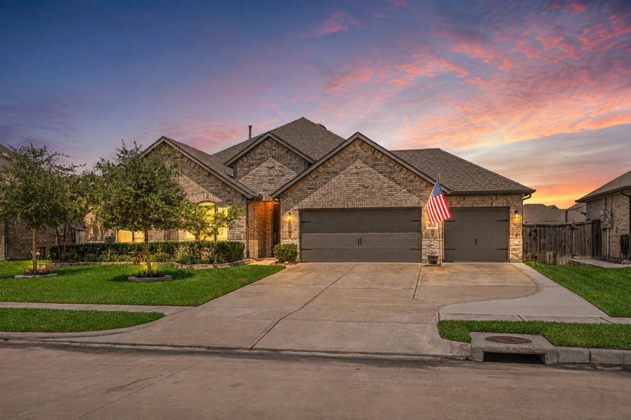 Property photo for 31115 Raleigh Creek Drive, Tomball, TX