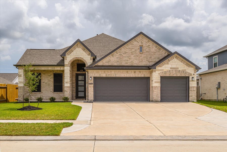 Property photo for 456 Lake Line Drive, Alvin, TX