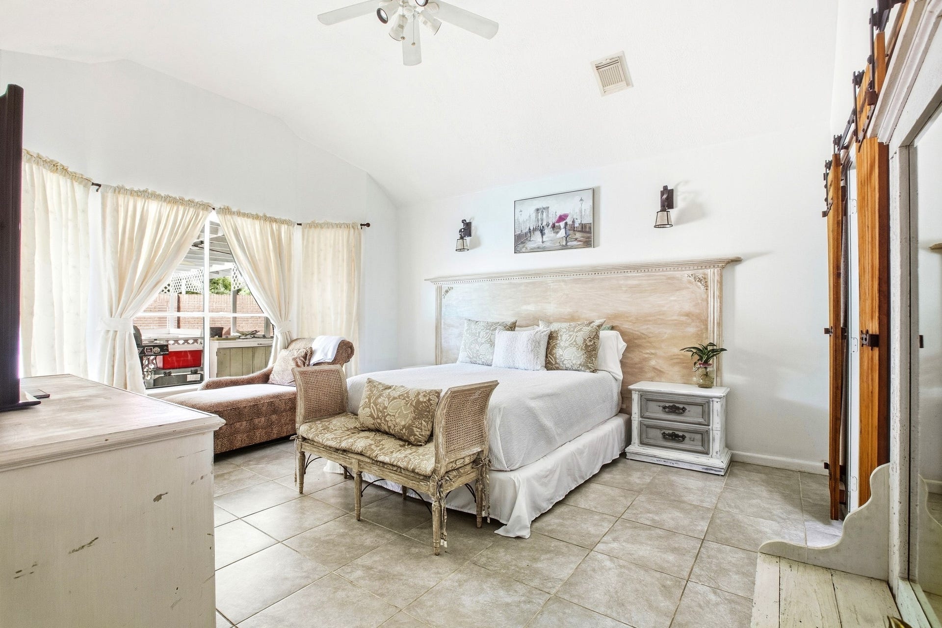 Primary bedroom