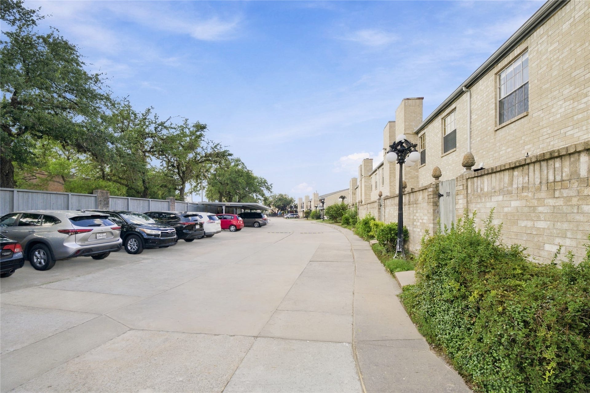 6500 Sands Point Drive, #708, Houston, TX 77074 6500 Sands Point Drive, #708, Houston, TX 77074