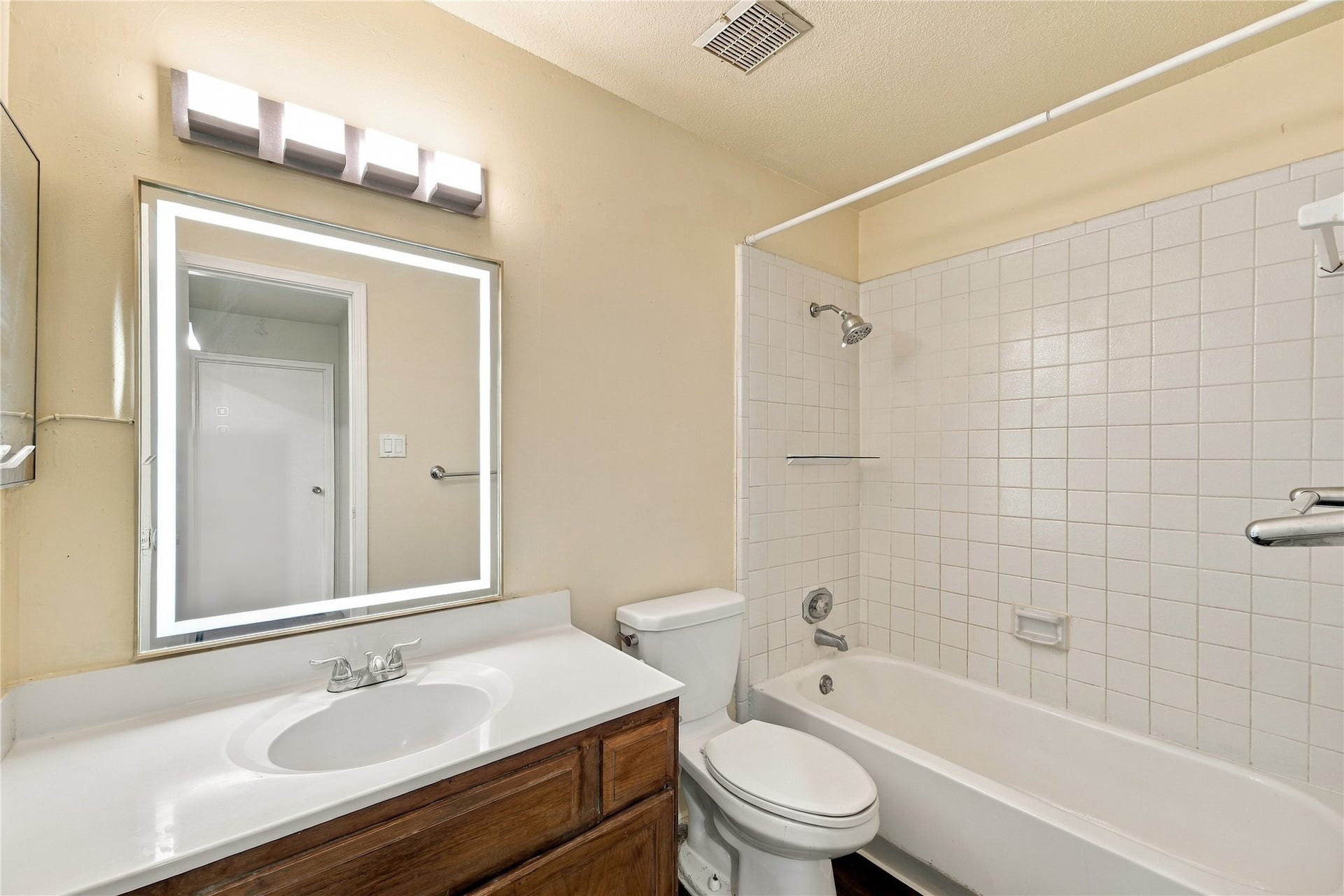 6500 Sands Point Drive, #708, Houston, TX 77074 6500 Sands Point Drive, #708, Houston, TX 77074
