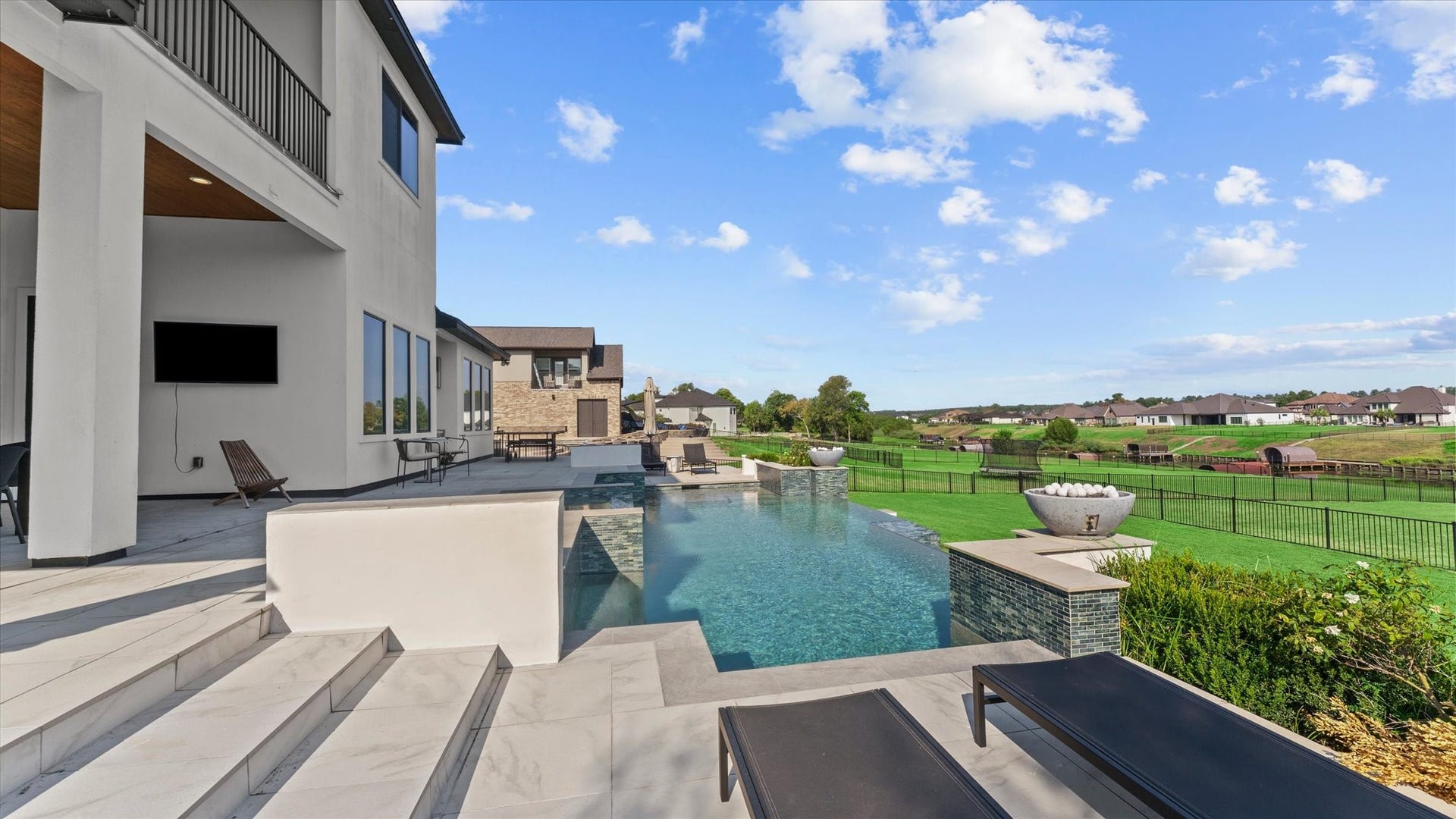 18964 Harbor Side Boulevard, Montgomery, TX 77356