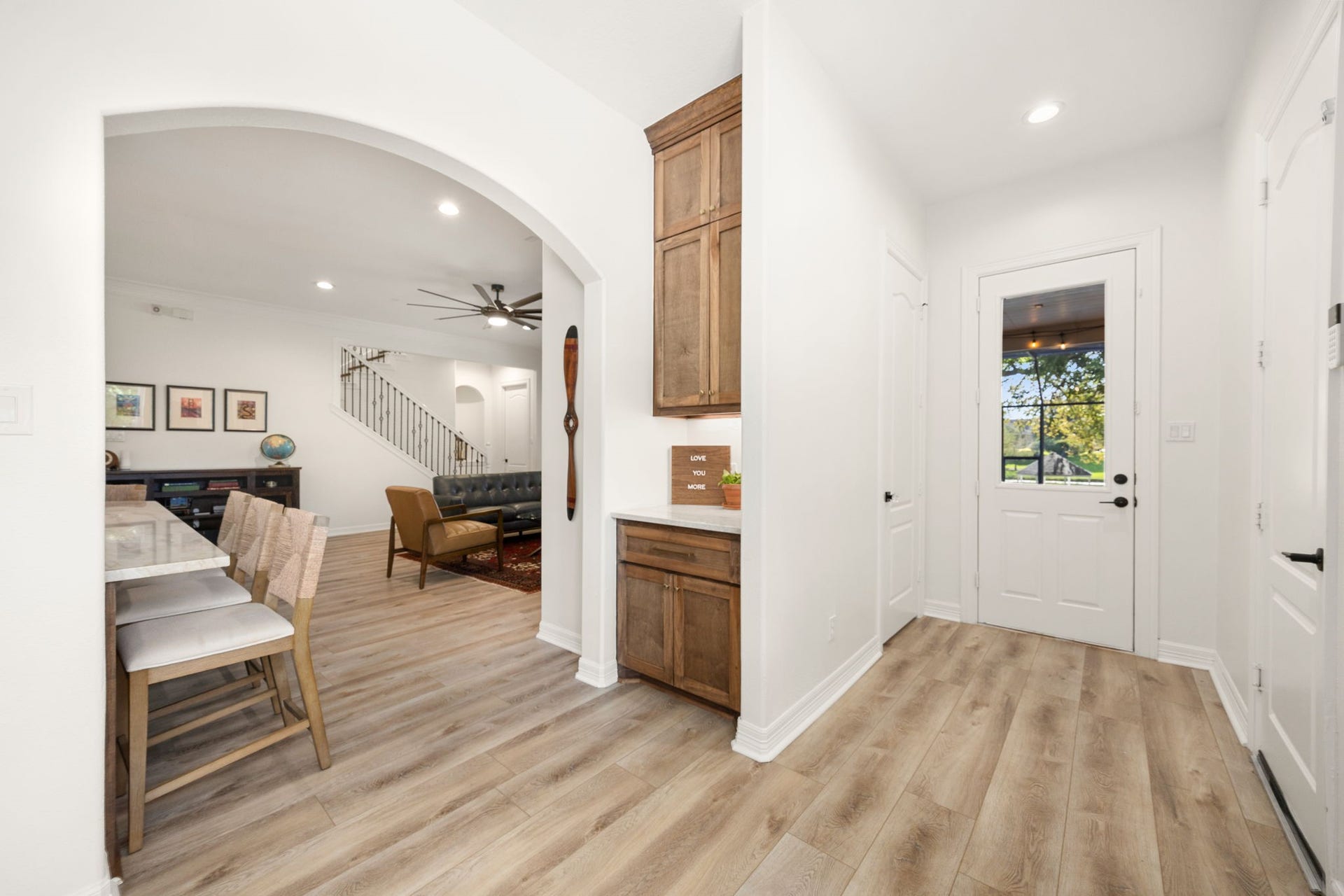 4719 Oxbow Circle W, Fulshear, TX 77441 Built-In Niche With Countertop & Cabinetry Off the Back Entryway