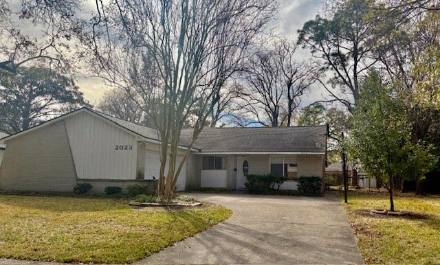 Property photo for 2023 Westlake Road, Houston, TX