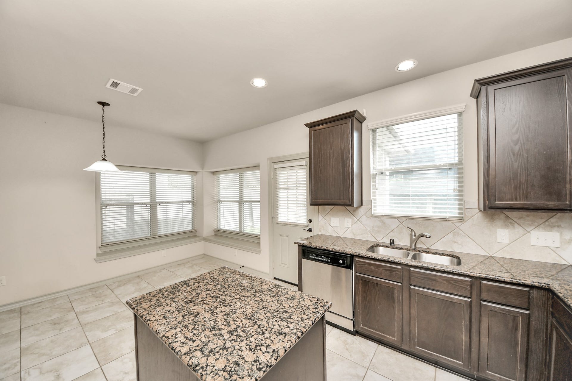 2339 Argos Drive, Missouri City, TX 77459 2339 Argos Drive, Missouri City, TX 77459