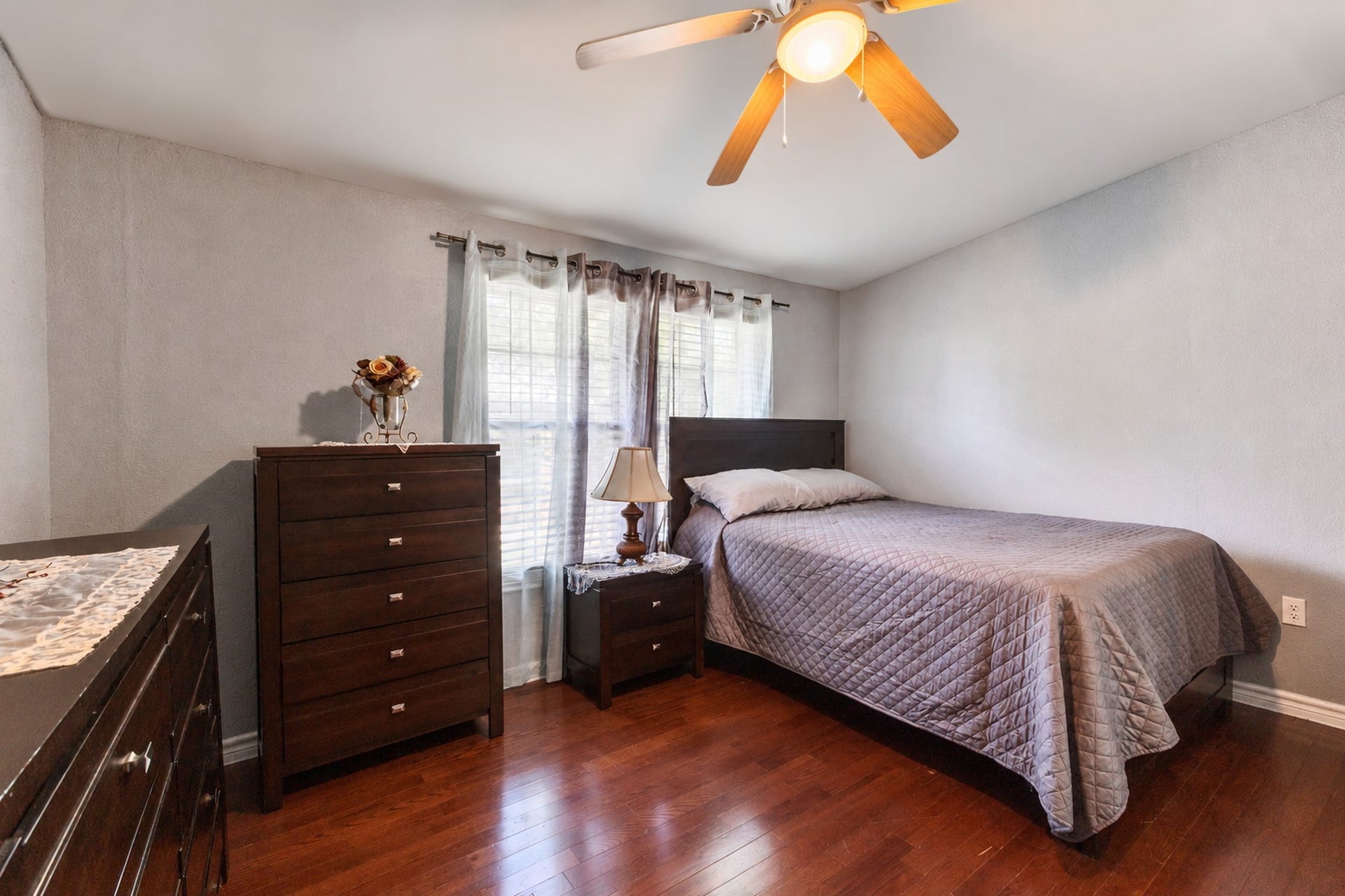 307 Azalea Street, Lake Jackson, TX 77566