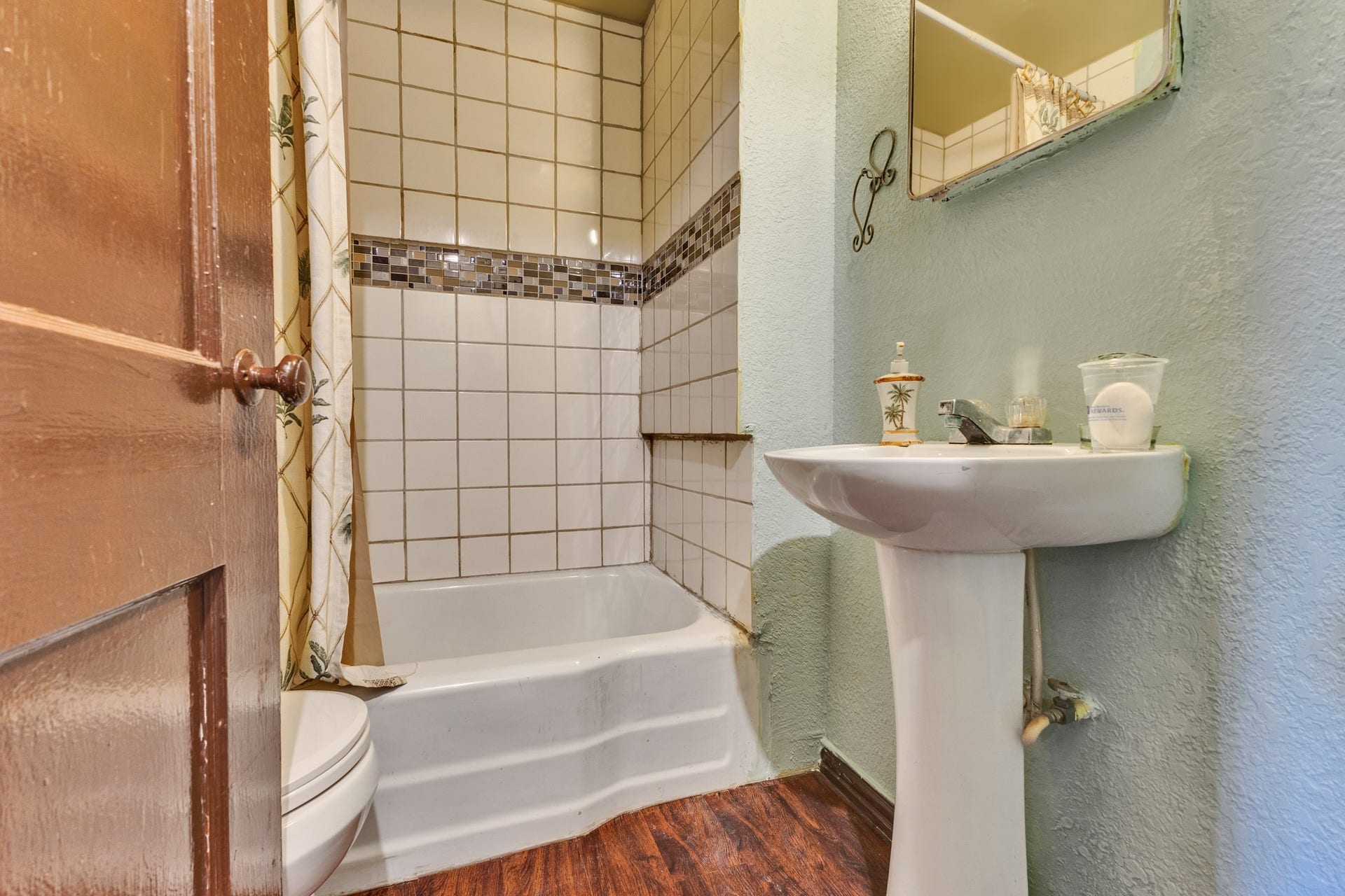 307 Azalea Street, Lake Jackson, TX 77566