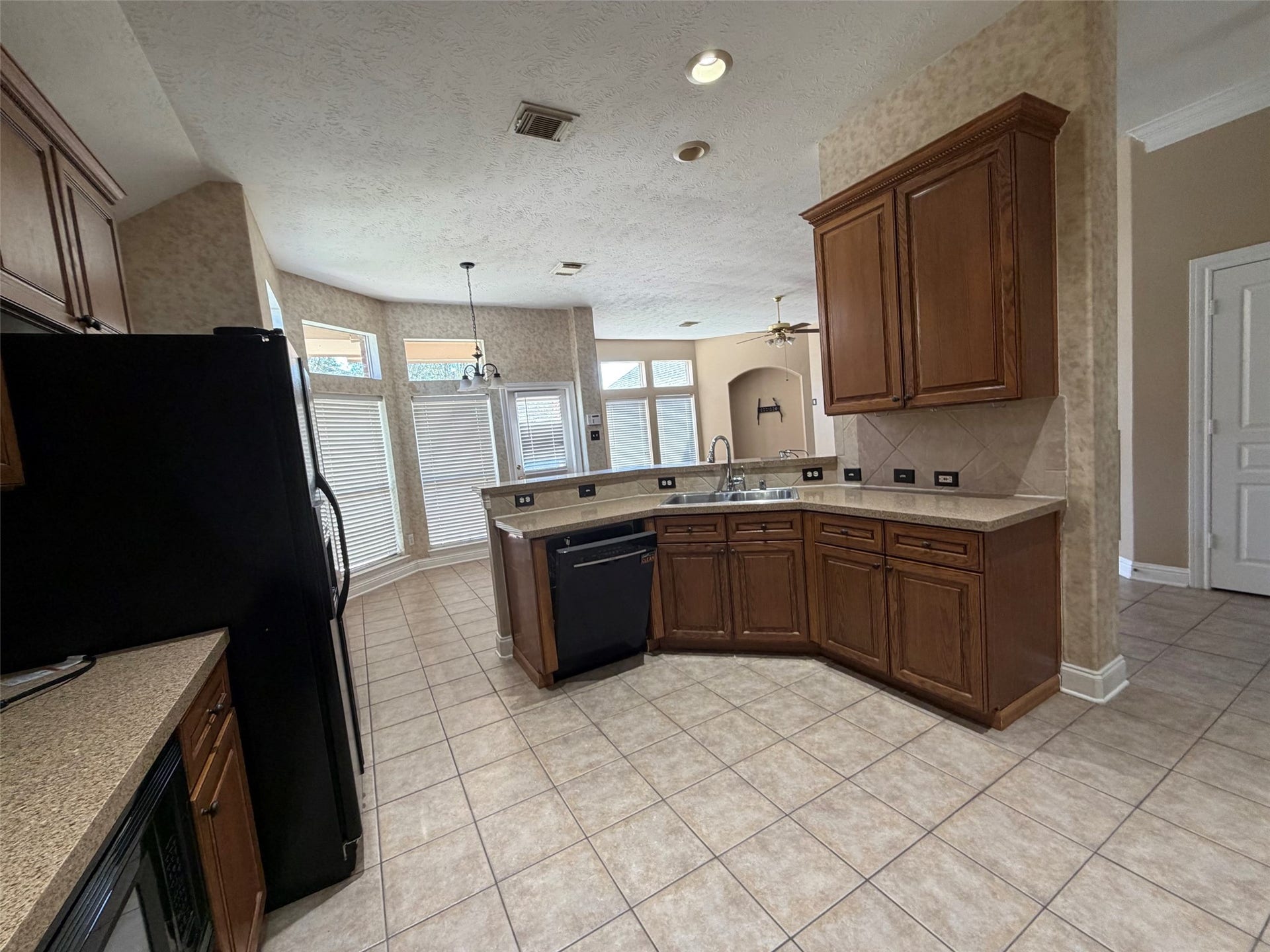 3303 Thistlegrove Lane, Sugar Land, TX 77498 3303 Thistlegrove Lane, Sugar Land, TX 77498