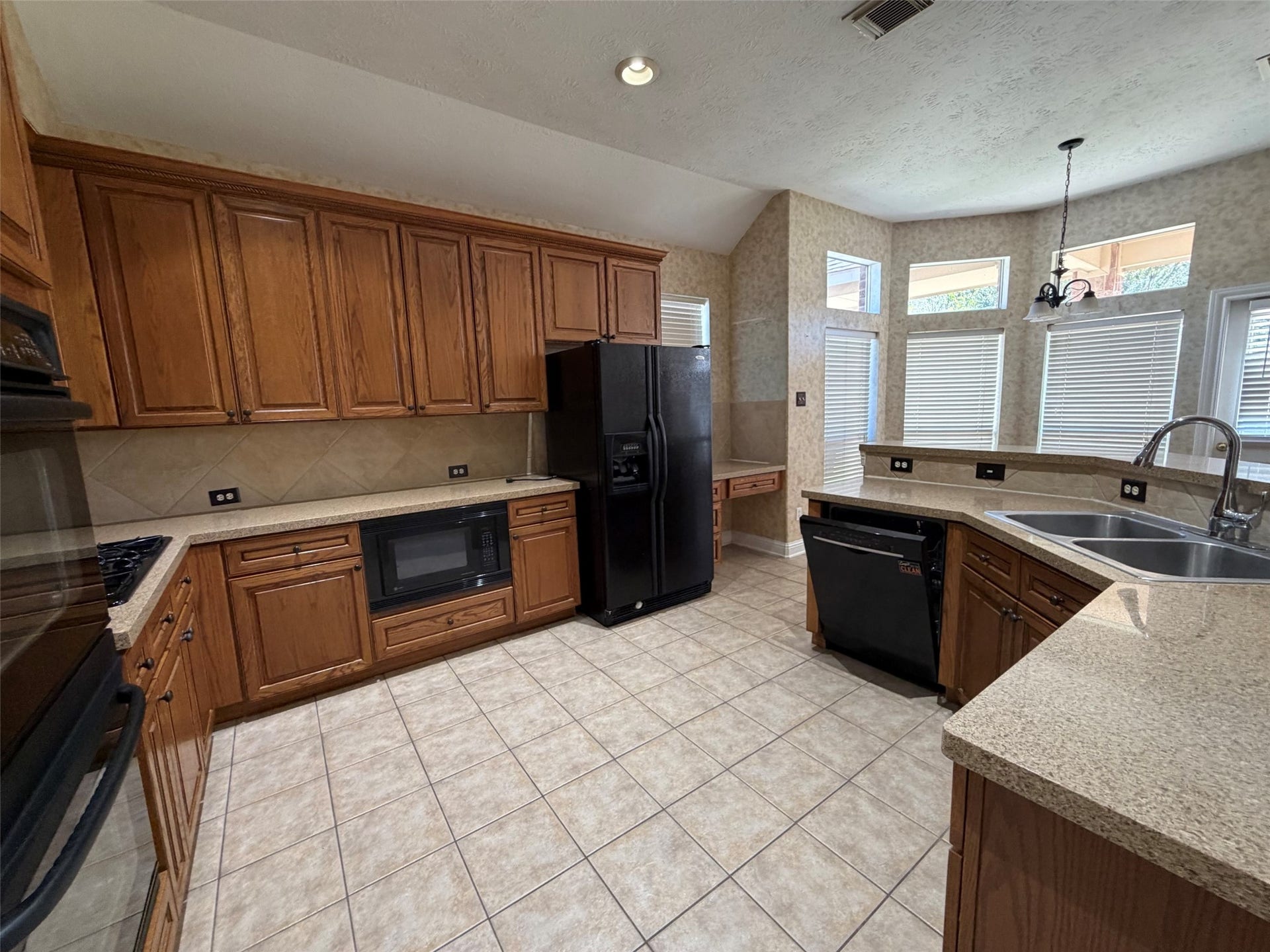 3303 Thistlegrove Lane, Sugar Land, TX 77498 3303 Thistlegrove Lane, Sugar Land, TX 77498