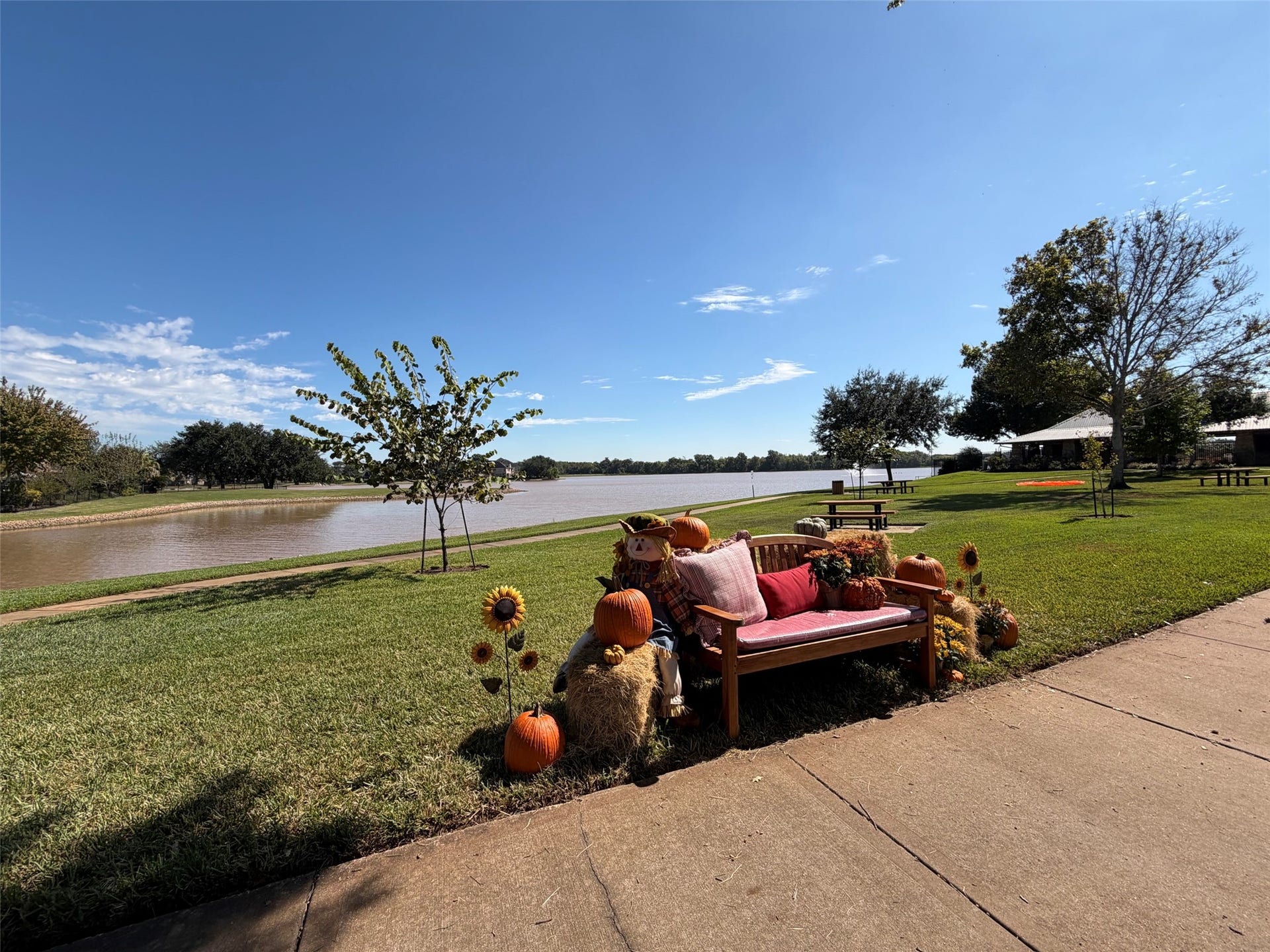 3303 Thistlegrove Lane, Sugar Land, TX 77498 3303 Thistlegrove Lane, Sugar Land, TX 77498