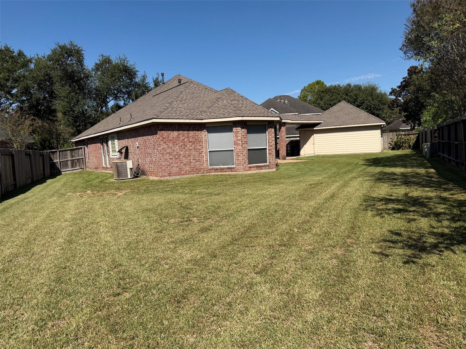 3303 Thistlegrove Lane, Sugar Land, TX 77498 3303 Thistlegrove Lane, Sugar Land, TX 77498