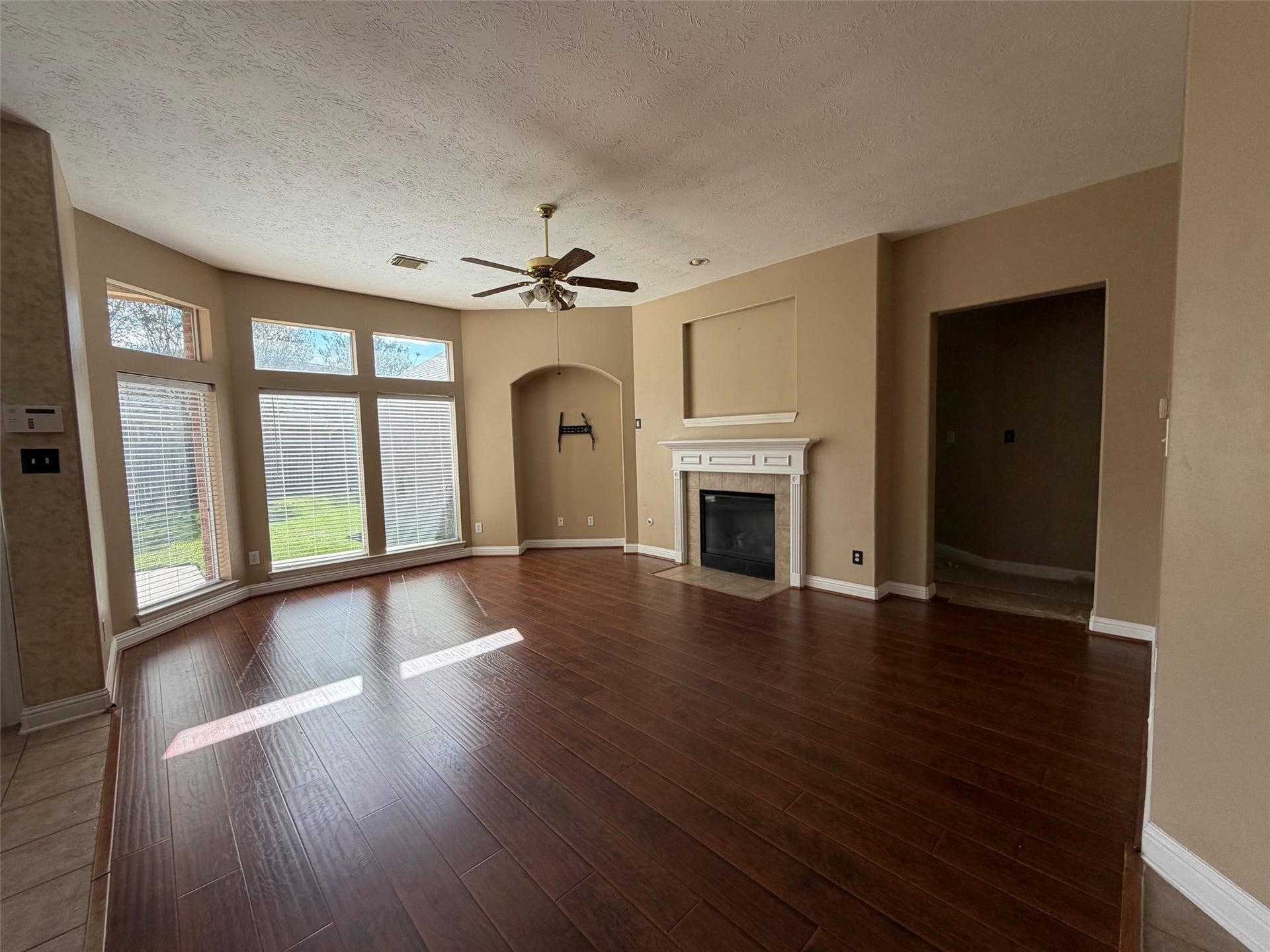 3303 Thistlegrove Lane, Sugar Land, TX 77498 3303 Thistlegrove Lane, Sugar Land, TX 77498