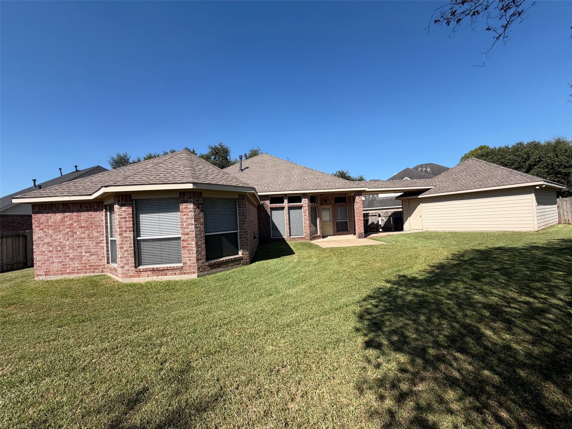 3303 Thistlegrove Lane, Sugar Land, TX 77498 3303 Thistlegrove Lane, Sugar Land, TX 77498
