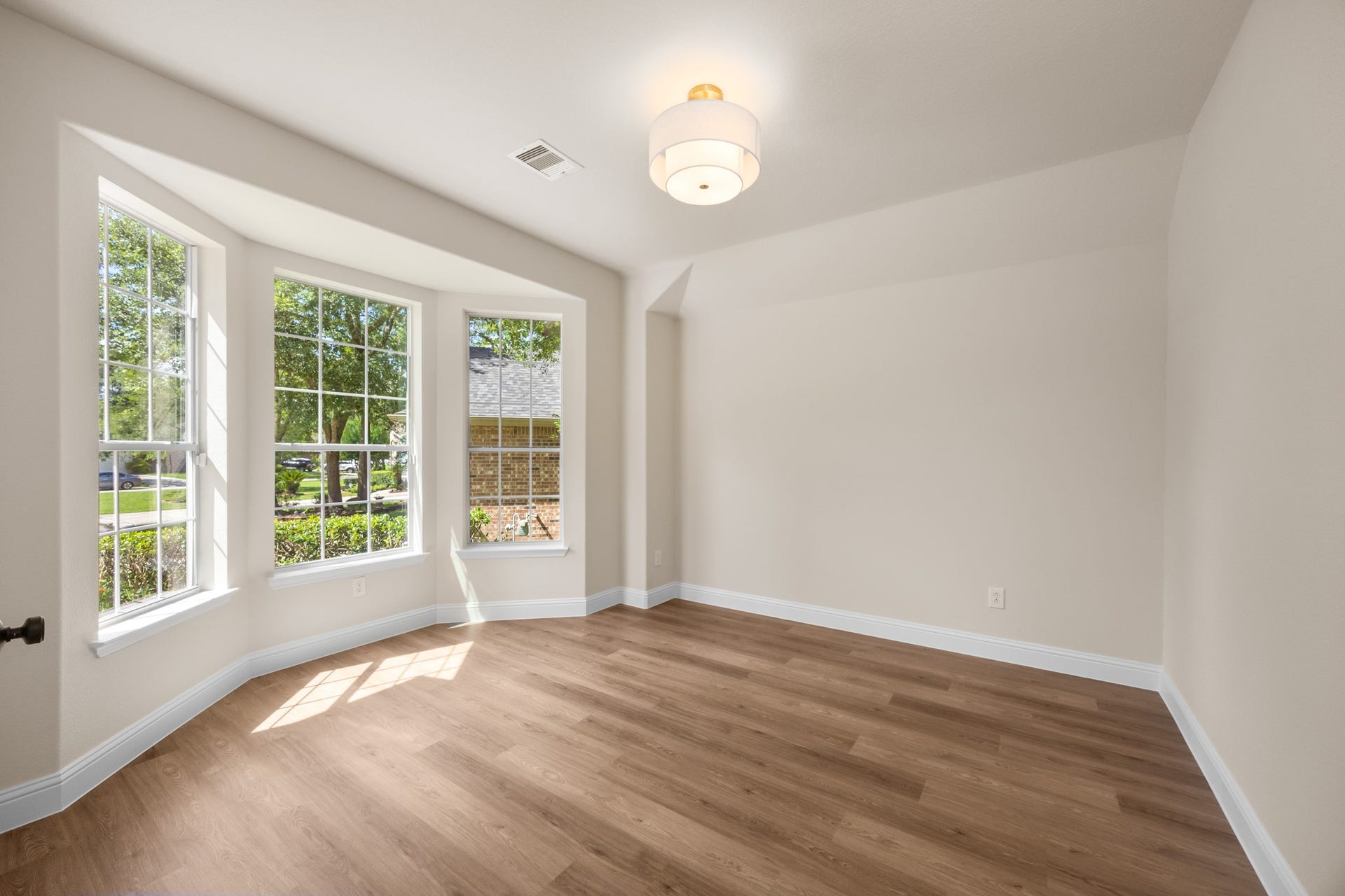 2 Gilded Crest Court, The Woodlands, TX 77382 Study