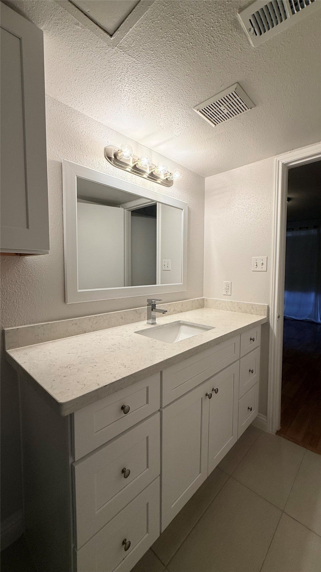 4643 Wild Indigo Street, #411, Houston, TX 77027 4643 Wild Indigo Street, #411, Houston, TX 77027
