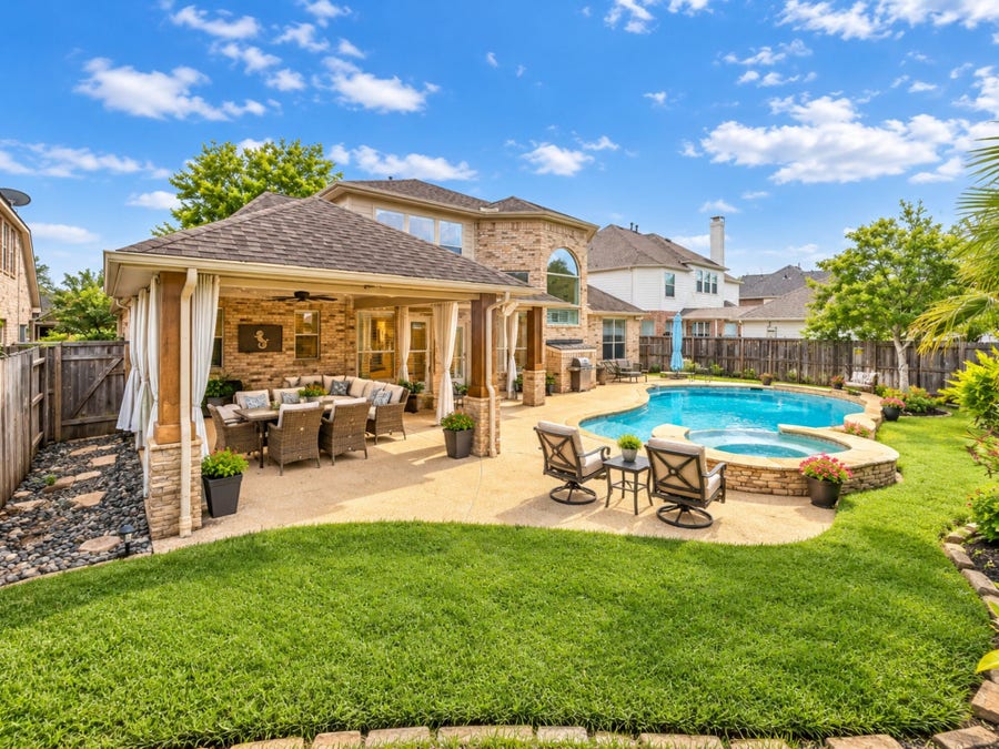Property photo for 8111 HIGHLAND GREEN DRIVE, Sugar Land, TX