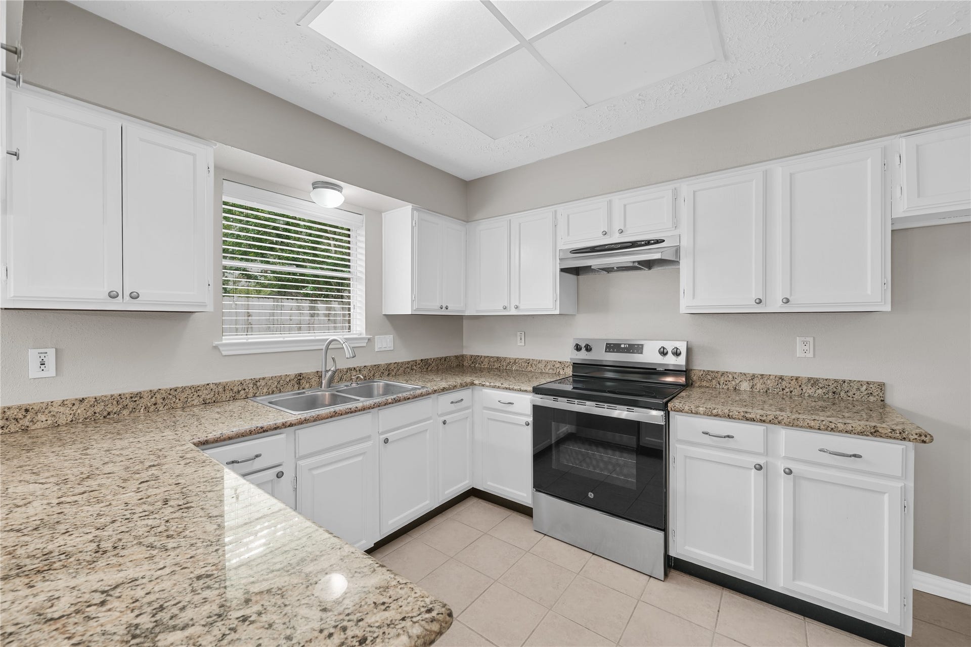 16826 Cobble Ridge Drive, Sugar Land, TX 77498 16826 Cobble Ridge Drive, Sugar Land, TX 77498