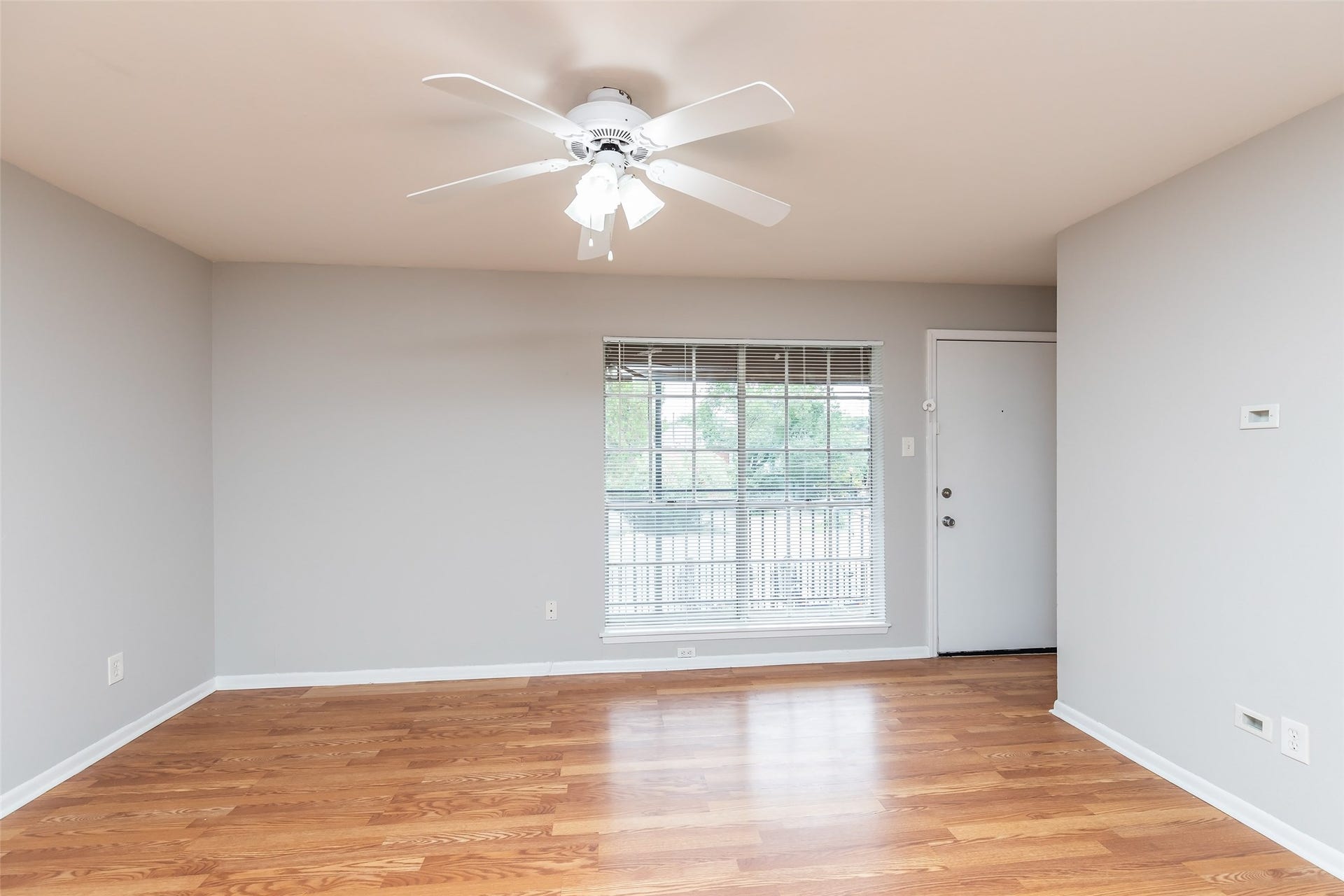 425 Emerson Street, #13, Houston, TX 77006 425 Emerson Street, #13, Houston, TX 77006