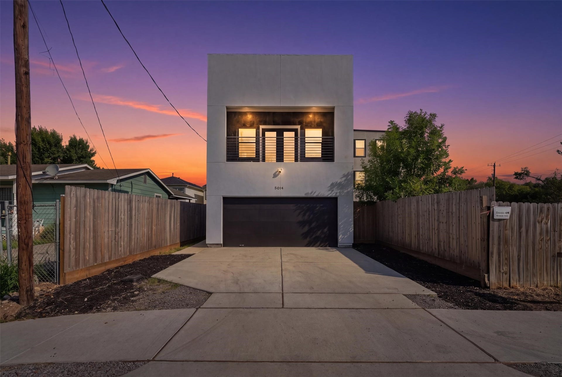 5014 creekmont Drive, Houston, TX 77091