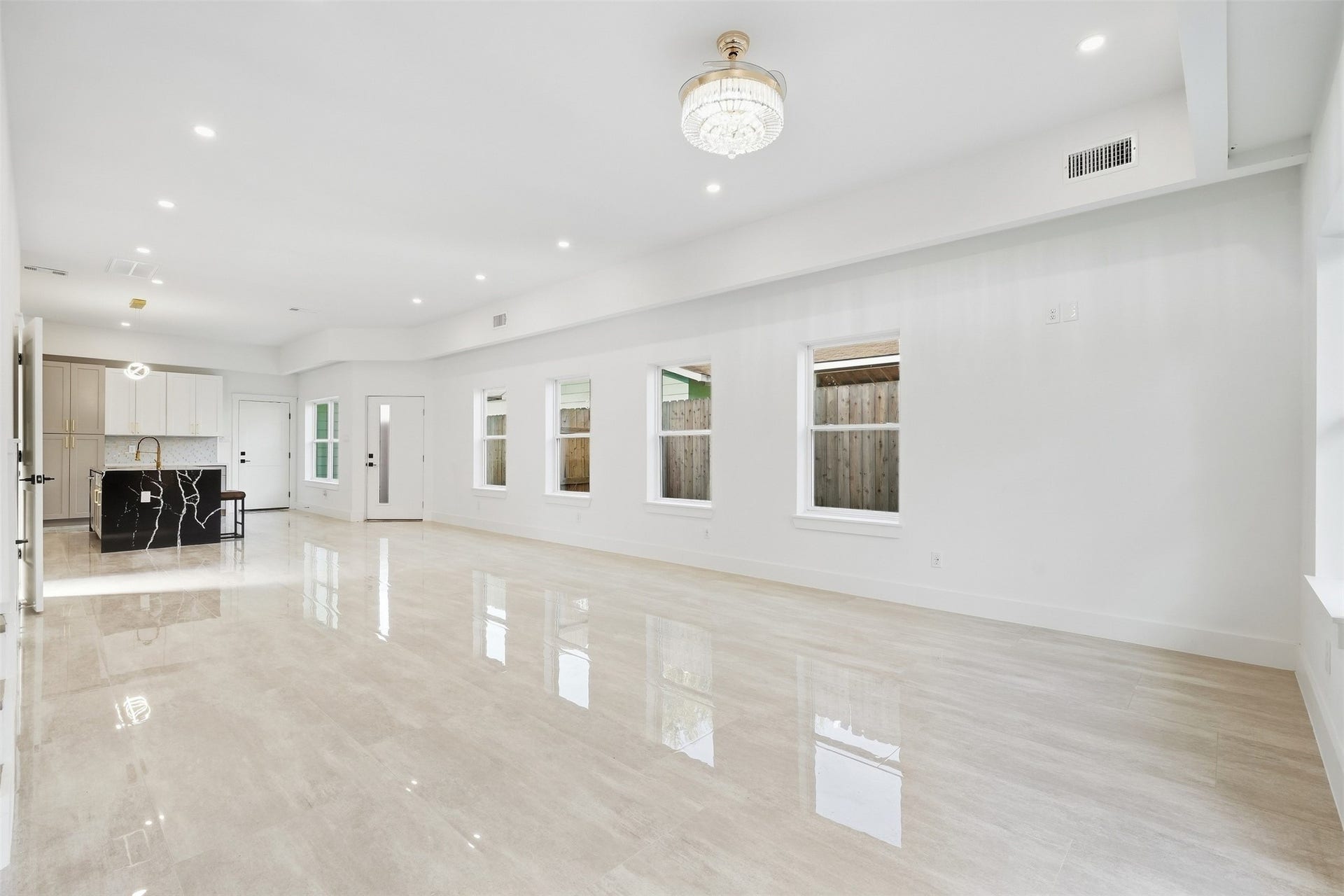 5014 creekmont Drive, Houston, TX 77091