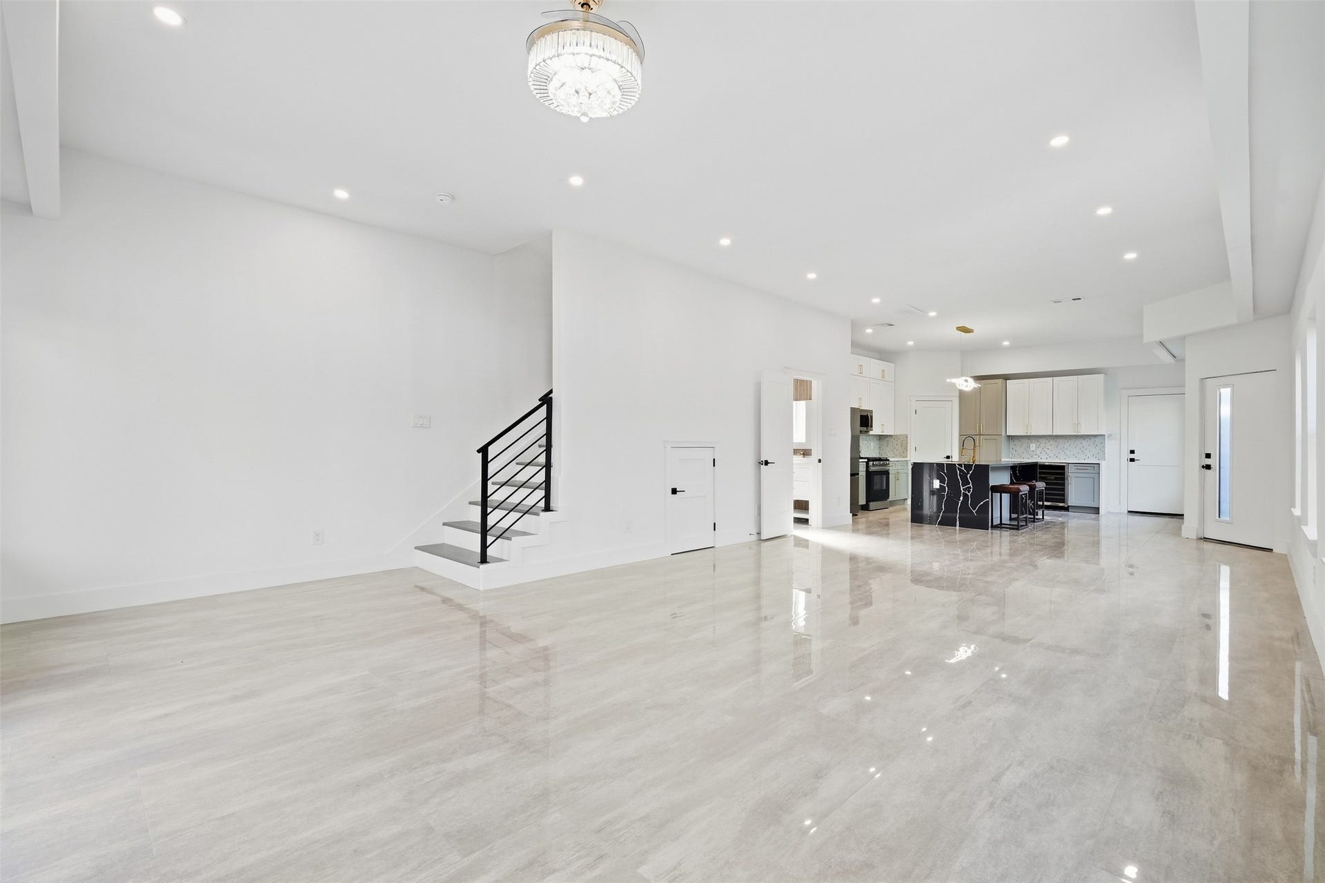 5014 creekmont Drive, Houston, TX 77091