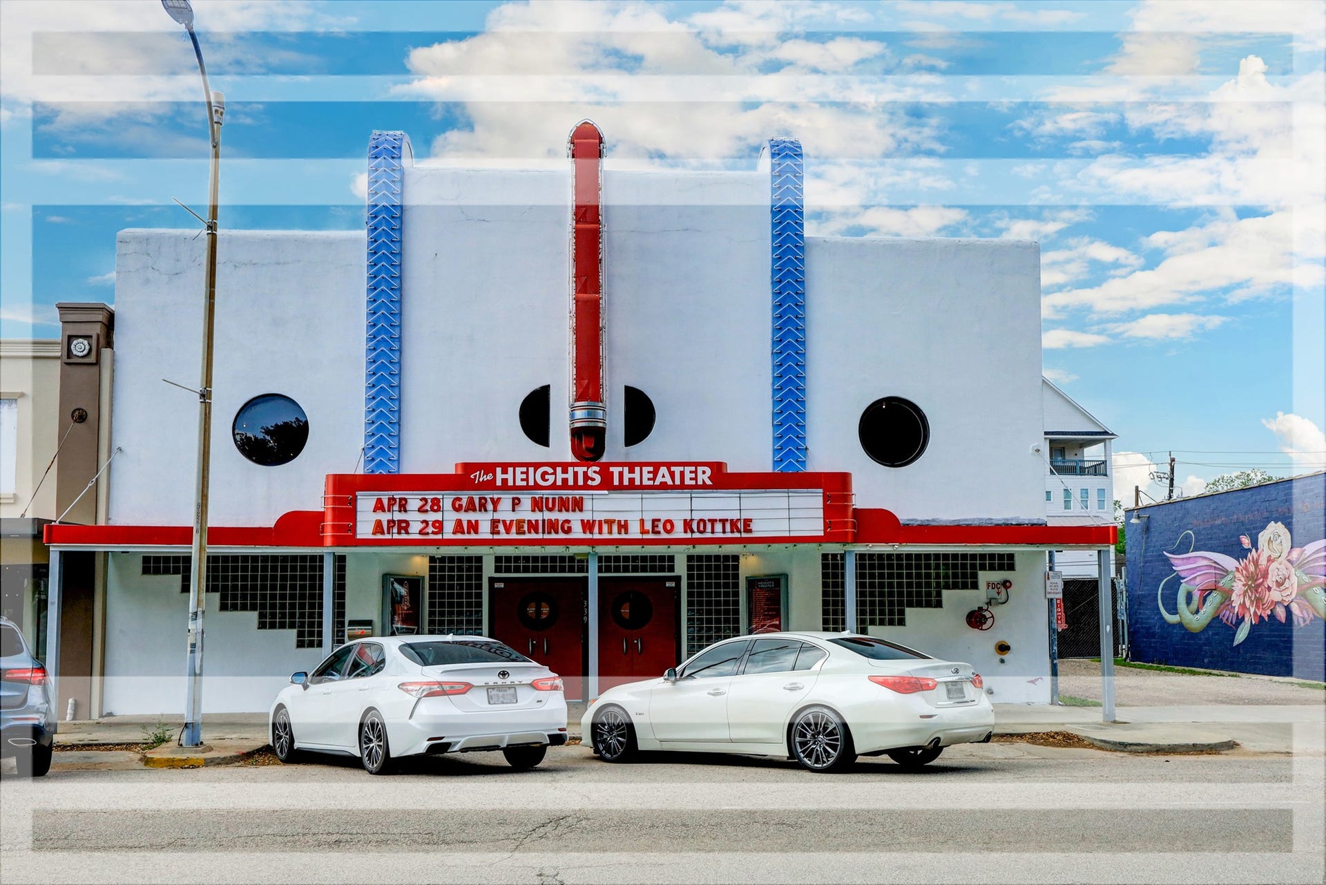 438 W 28th Street, Houston, TX 77008 Come catch a flick at the historic Heights Theatre on 19th St!