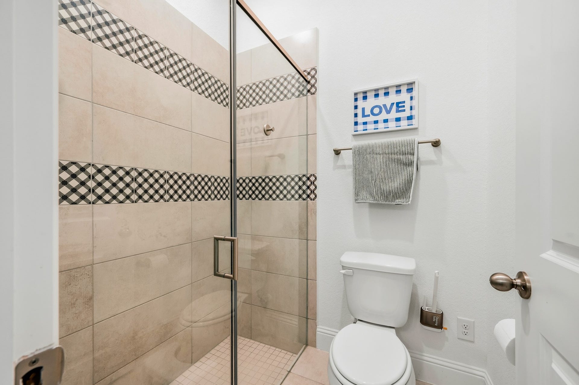 2211 Myrtle Manor Lane, Katy, TX 77493 2211 Myrtle Manor Lane, Katy, TX 77493