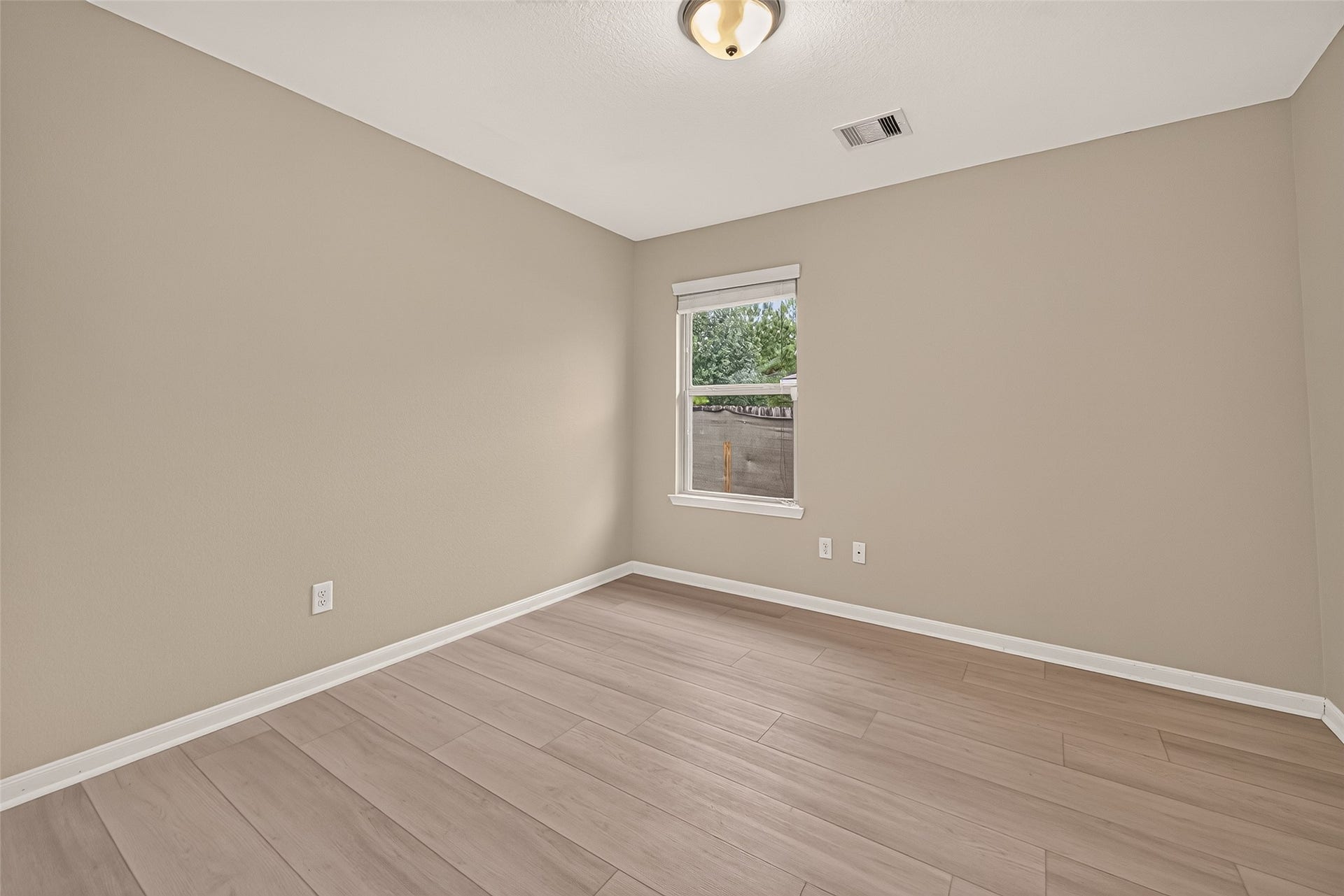 143 Brocks Lane, Montgomery, TX 77356 143 Brocks Lane, Montgomery, TX 77356