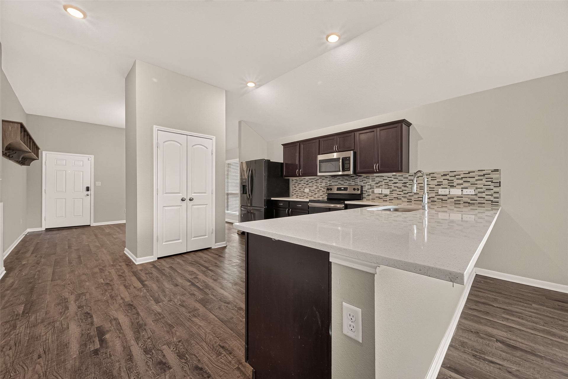 143 Brocks Lane, Montgomery, TX 77356 143 Brocks Lane, Montgomery, TX 77356