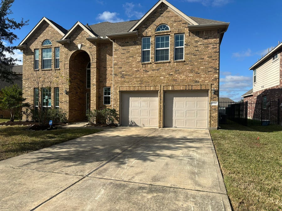 Property photo for 9914 Channel Set Way, Rosharon, TX