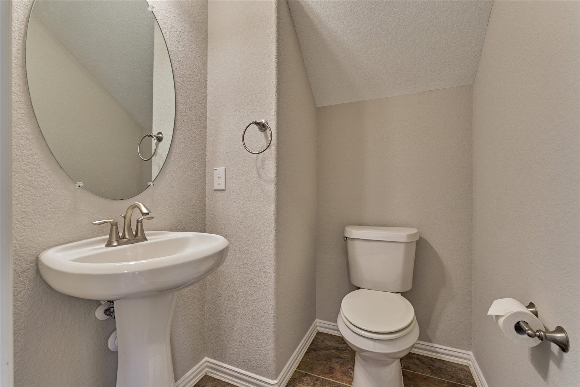 26 Black Swan Court, The Woodlands, TX 77354