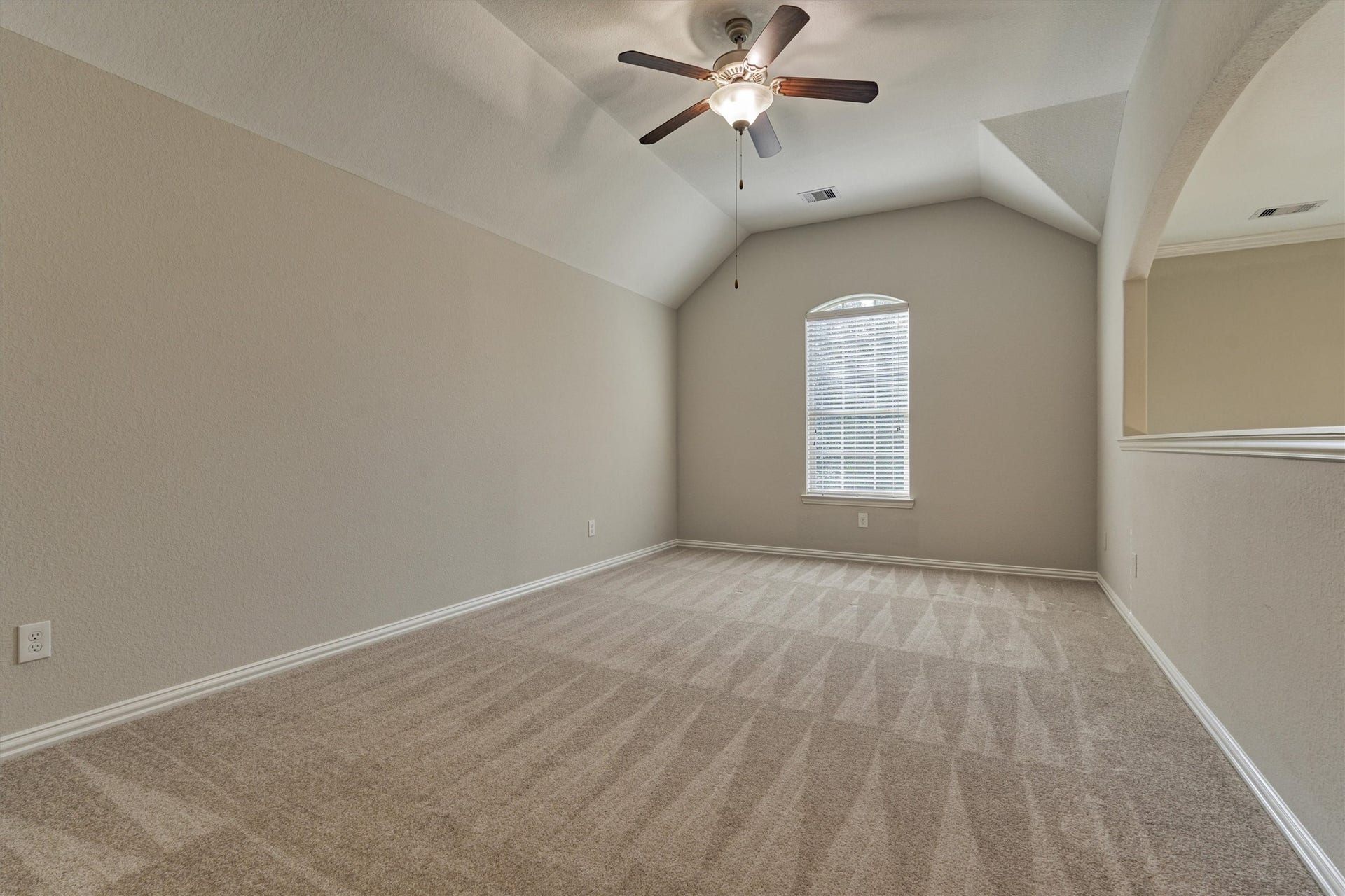 26 Black Swan Court, The Woodlands, TX 77354