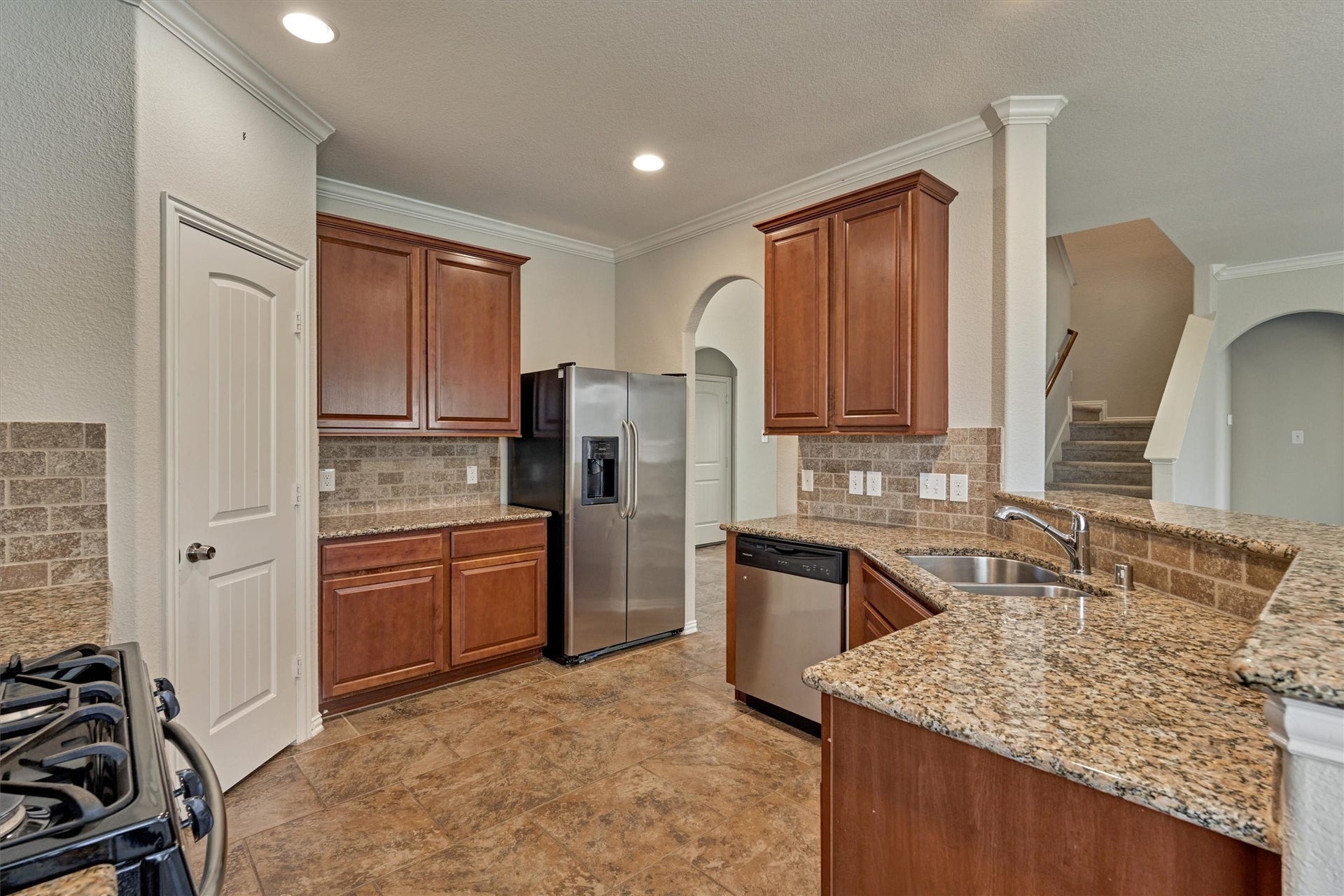 26 Black Swan Court, The Woodlands, TX 77354