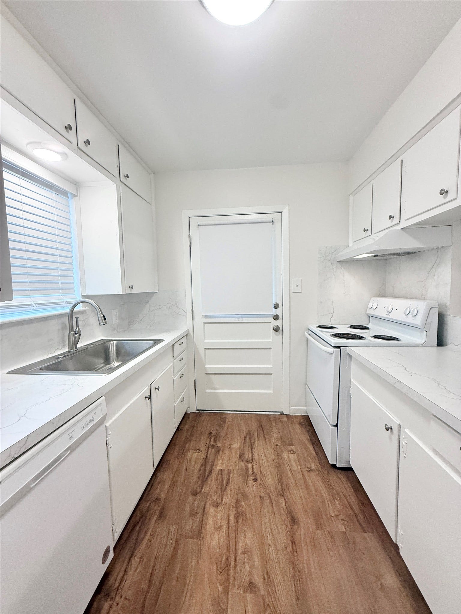 500 Willow Drive, #C2, Lake Jackson, TX 77566