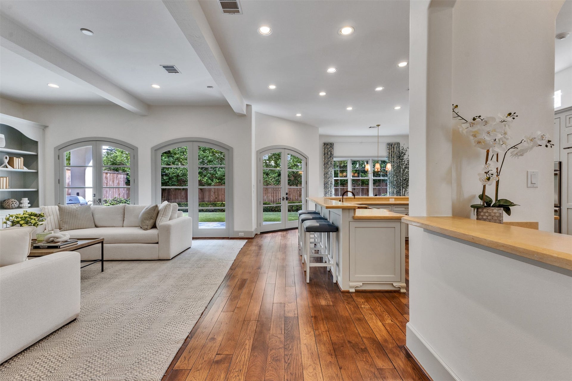 2721 Cason Street, West University Place, TX 77005 2721 Cason Street, West University Place, TX 77005