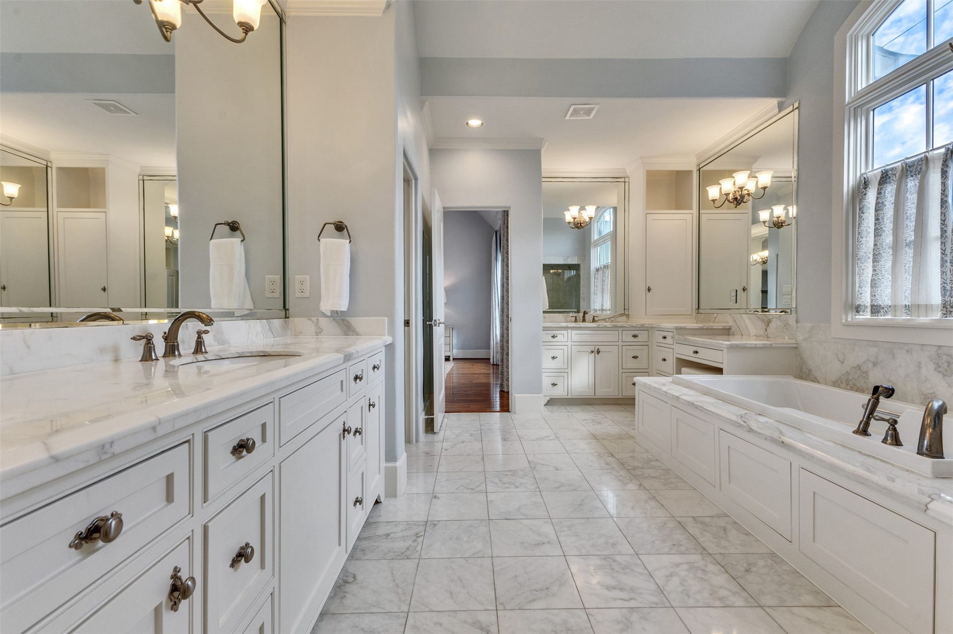 2721 Cason Street, West University Place, TX 77005 2721 Cason Street, West University Place, TX 77005
