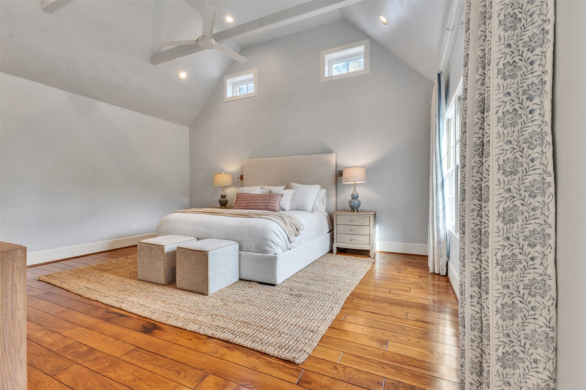 2721 Cason Street, West University Place, TX 77005 There are built in reading lights on either side of the primary bed