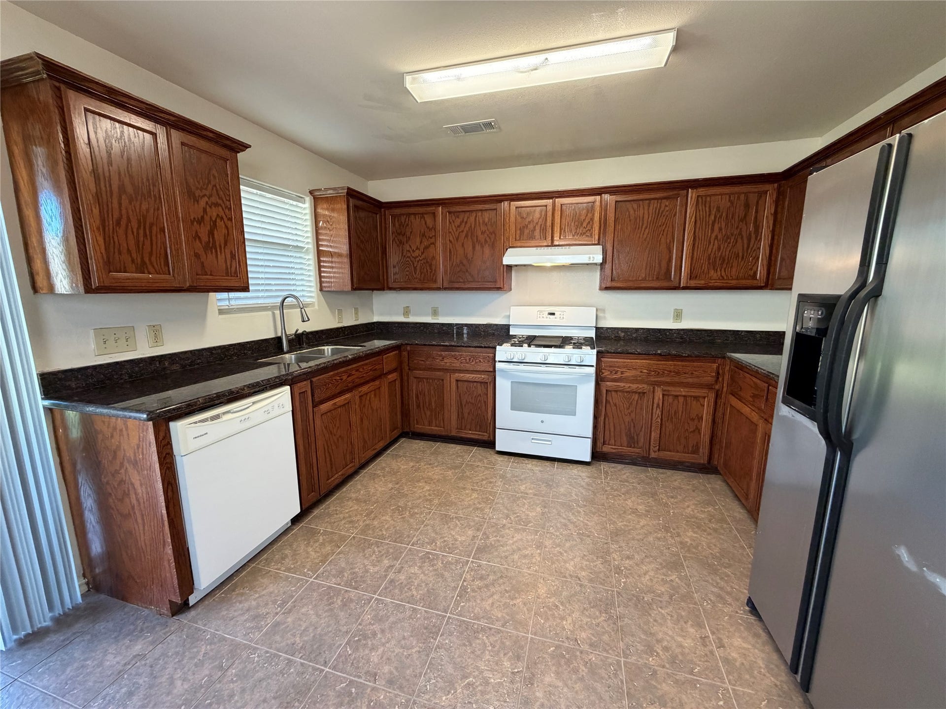 12711 Rio Nueces Lane, Rosharon, TX 77583 12711 Rio Nueces Lane, Rosharon, TX 77583