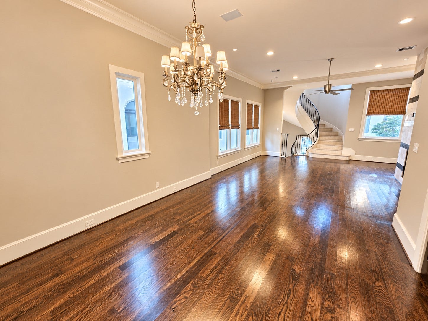318 Calle Sevilla Place, Houston, TX 77007