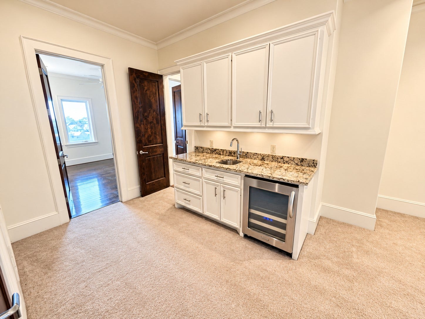 318 Calle Sevilla Place, Houston, TX 77007