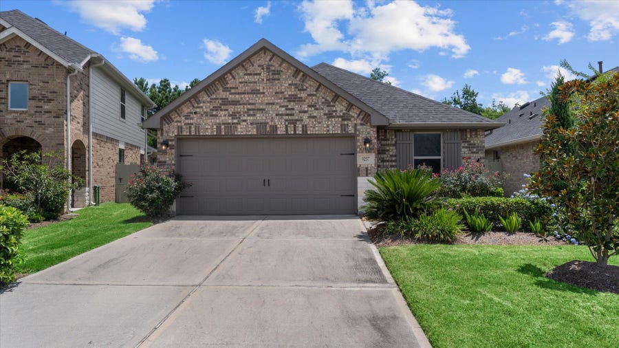 Property photo for 9257 Inland Leather Lane, Conroe, TX