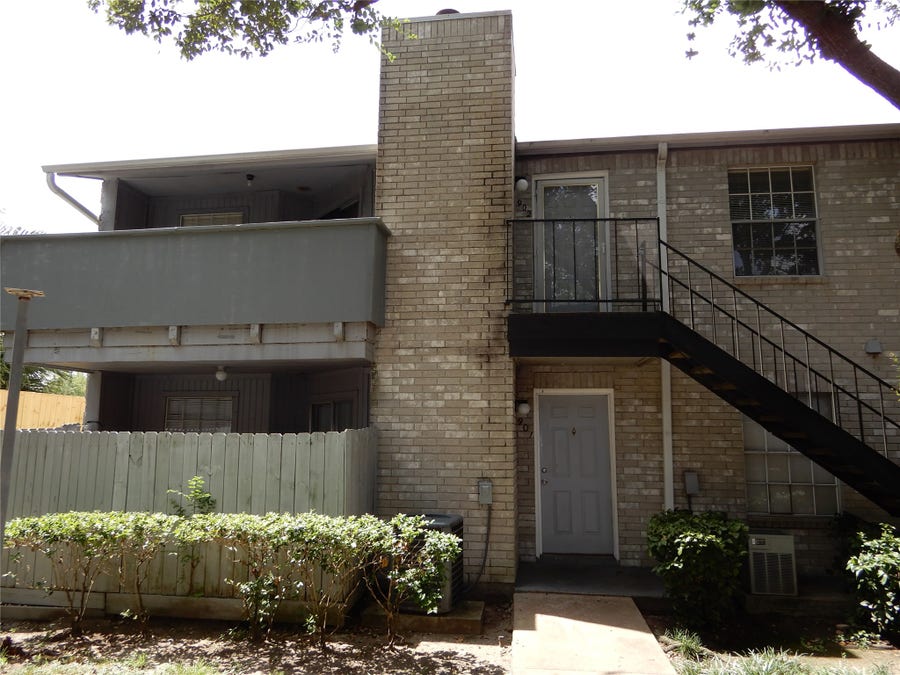 Property photo for 9797 Leawood Boulevard, #902, Houston, TX