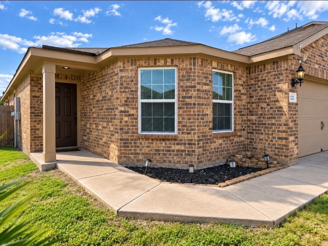 12221 Seacrest Lane, Texas City, TX 77568 Welcome HOME!!
