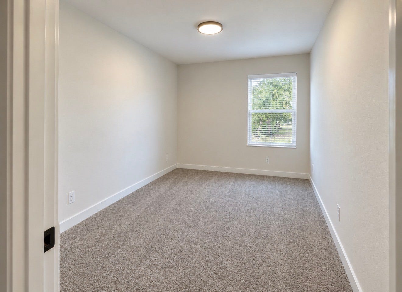 305 E Defee Avenue, Baytown, TX 77520 305 E Defee Avenue, Baytown, TX 77520