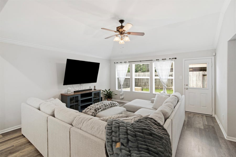 Property photo for 9951 Chimney Swift Lane, Conroe, TX