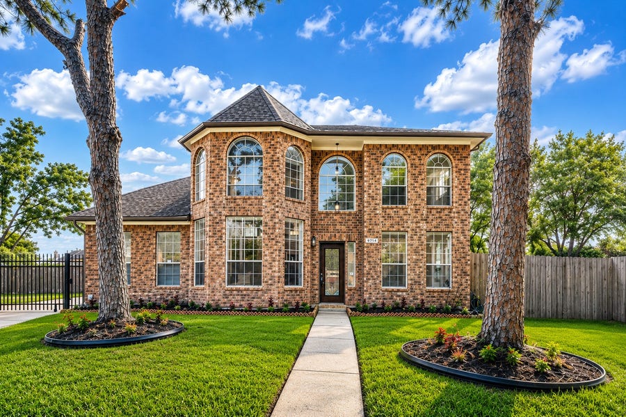 Property photo for 9714 Broadley Drive, Sugar Land, TX