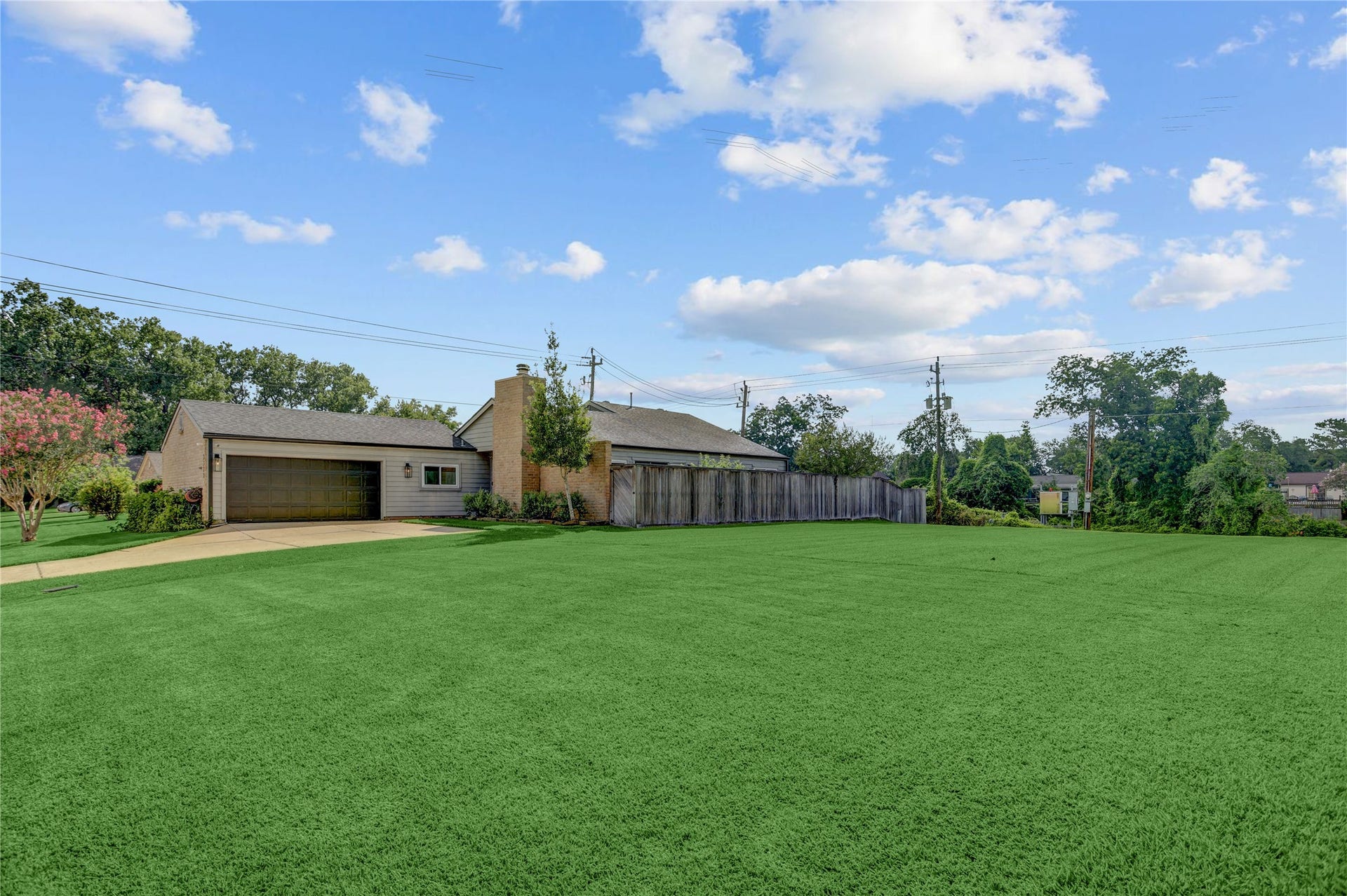 3311 Carmel Valley Drive, Missouri City, TX 77459 Large empty lot next to this one story beauty. No side or back neighbors is rare in subdivision living.