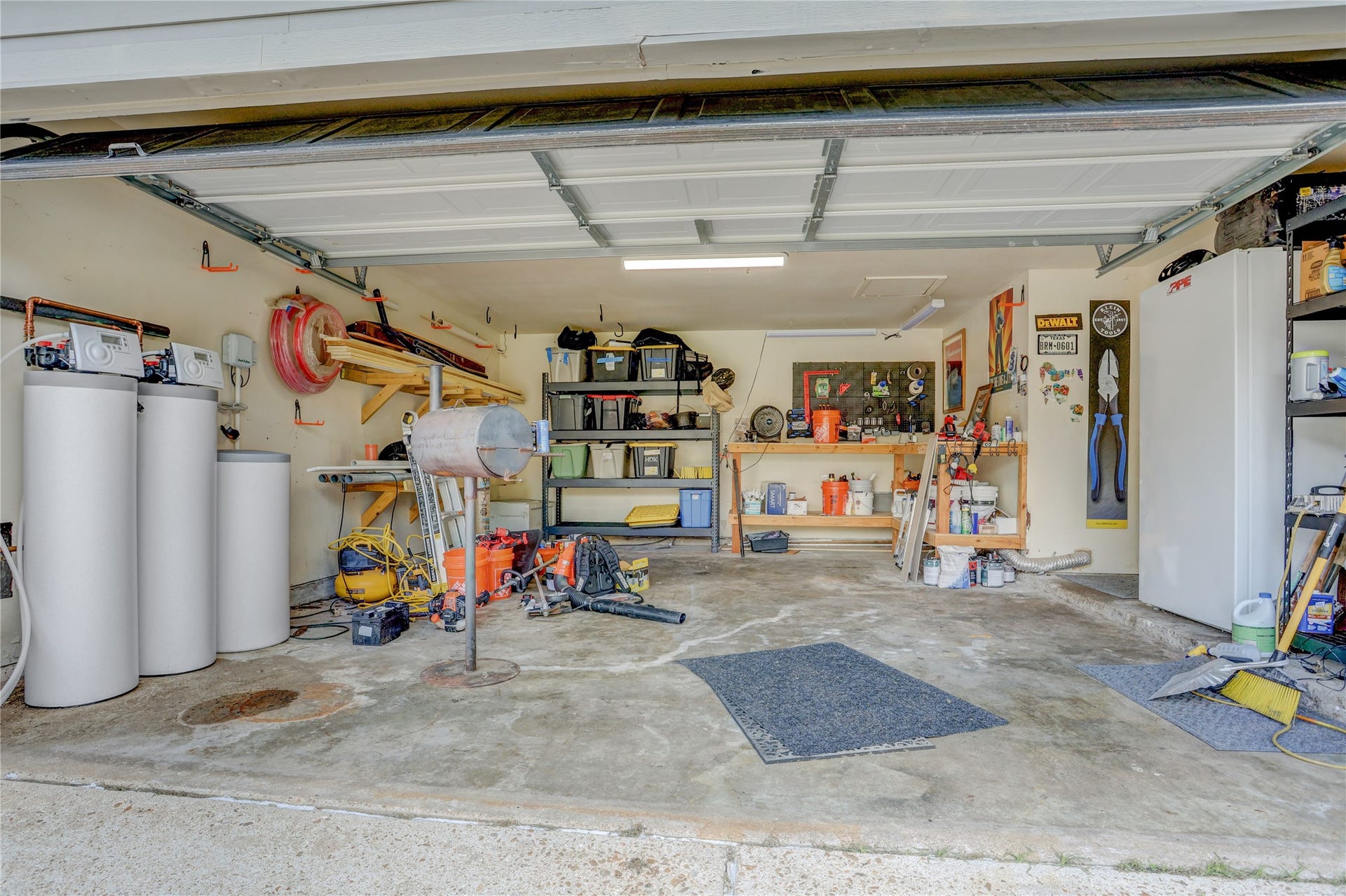 3311 Carmel Valley Drive, Missouri City, TX 77459 Oversized two car garage.