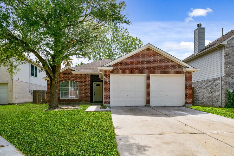 Property photo for 12014 Raven View Drive, Houston, TX