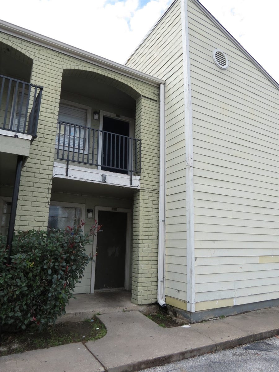 Property photo for 6200 W Tidwell Road W, #1002, Houston, TX